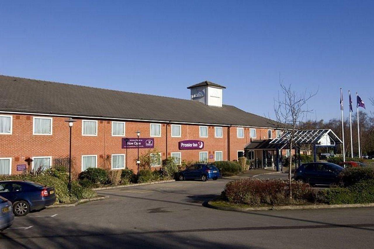 Premier Inn Pontypool Exterior photo