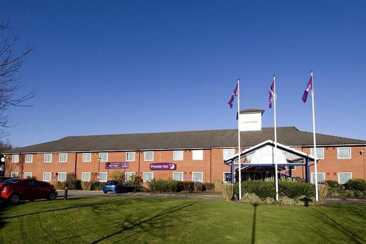 Premier Inn Pontypool Exterior photo